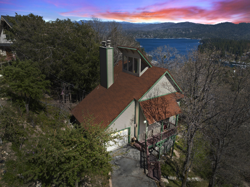 Beautiful Vacation Home for Rent in Lake Arrowhead, CA