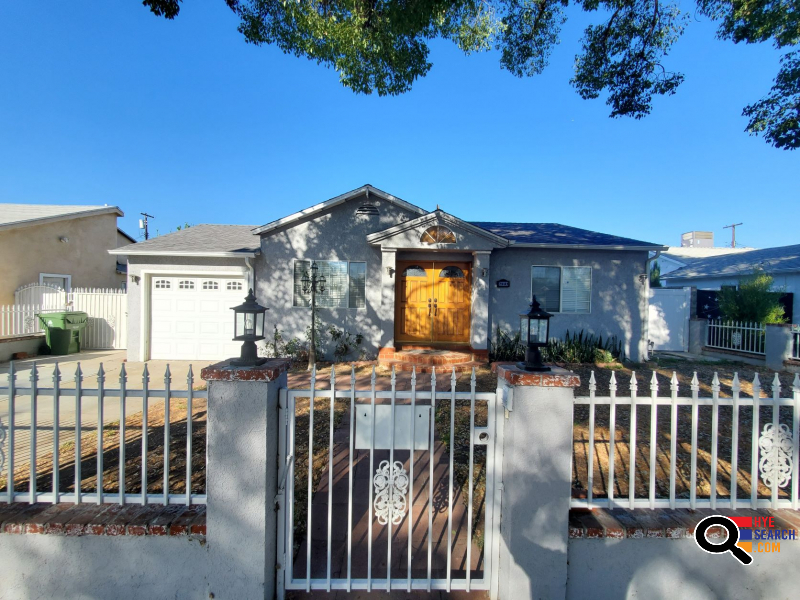 Large 2800SF House for rent in Panorama City 