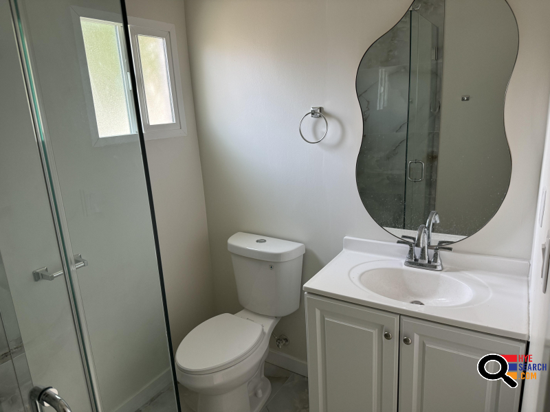 3 BD 2 BA Beautiful Completely Renovated Duplex in Heart of Glendale, CA 