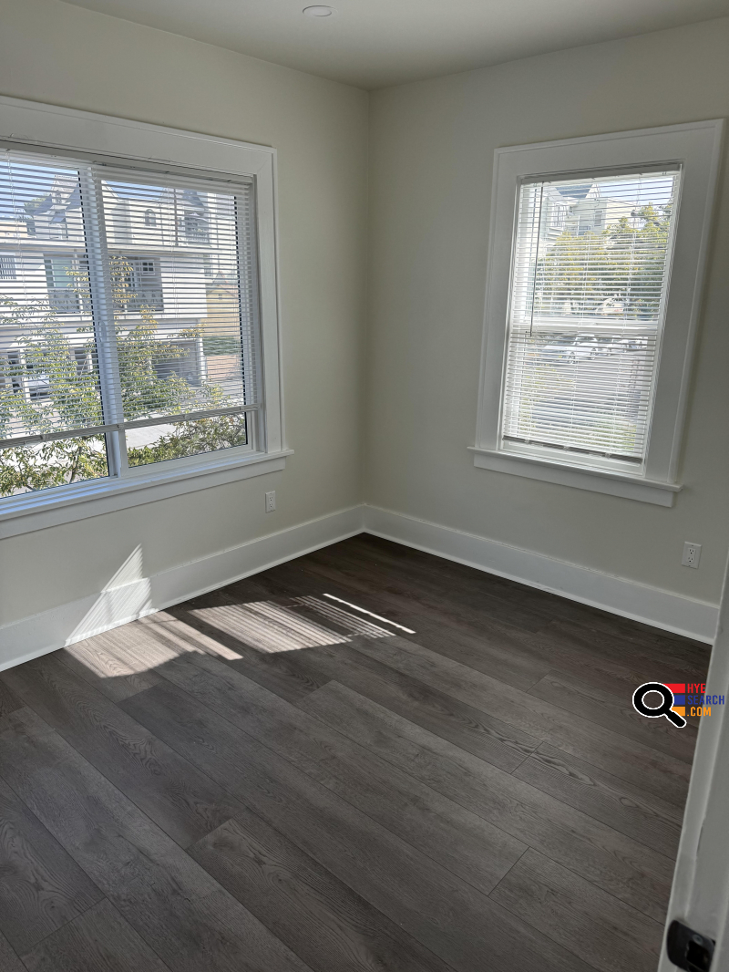 3 BD 2 BA Beautiful Completely Renovated Duplex in Heart of Glendale, CA 