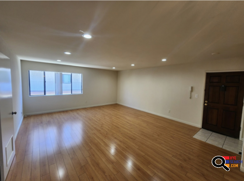 Apartment for Rent in  Glendale, CA