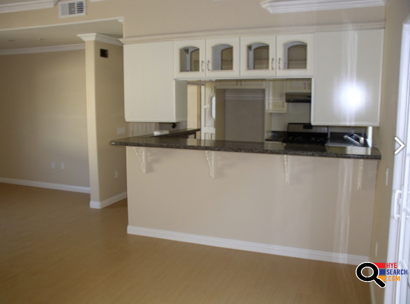 Townhouse for Rent in Glendale, CA