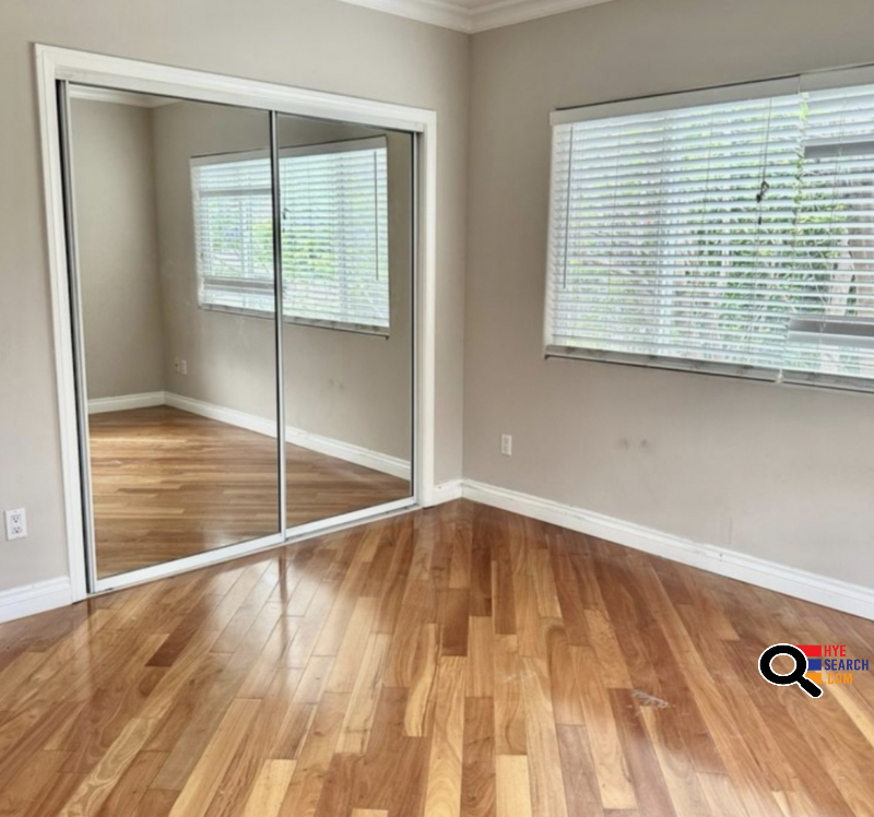 Spacious Townhouse for Rent with 4 Balconies in  Burbank, CA