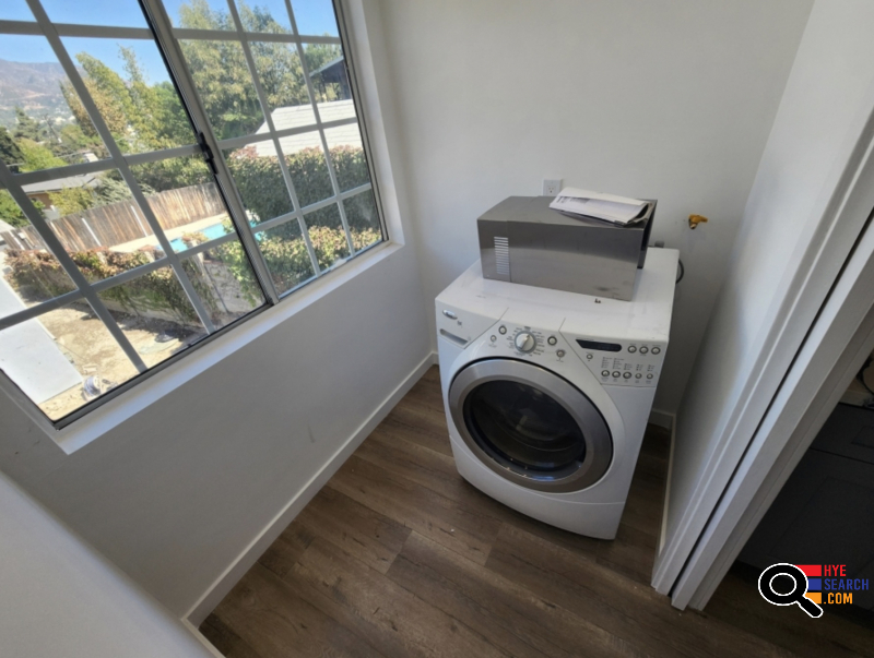 FULLY RENOVATED HOME FOR RENT, CENTRAL AC, WASHER DRYER, SS APPLS, QUARTZ COUNTER in SUNLAND, CA