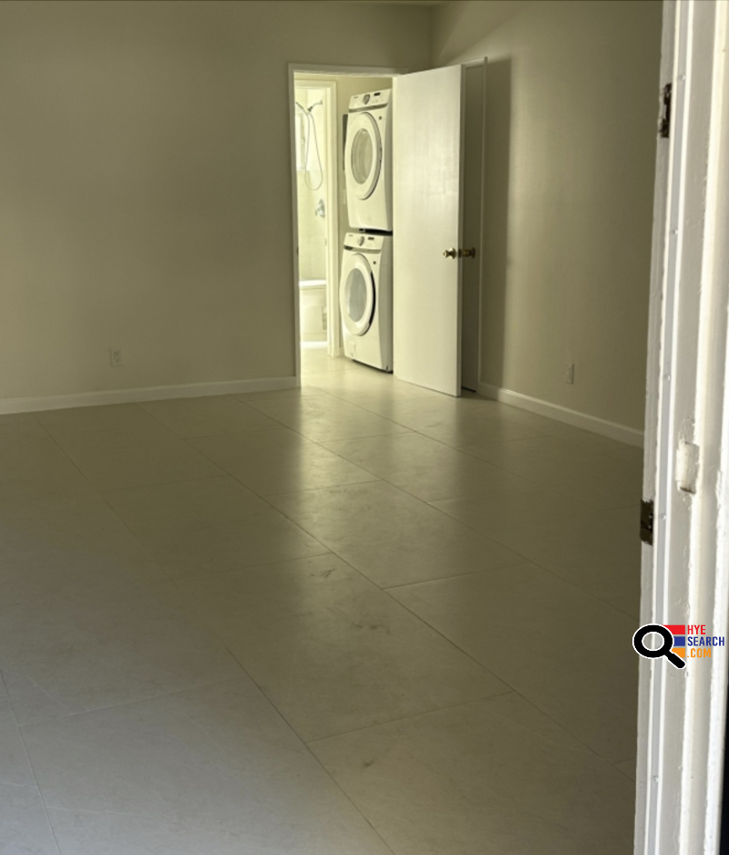 Apartment for Rent in  North Hollywood, CA