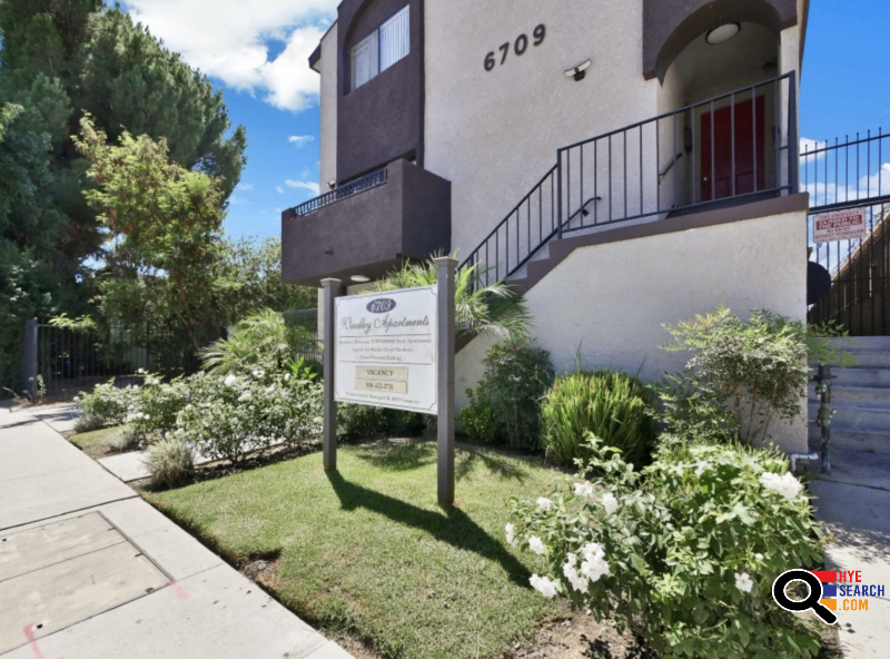 Townhome Style Unit with the balcony for Rent, Central A/C, Section 8 is ok in  Van Nuys / Lake Balboa, CA