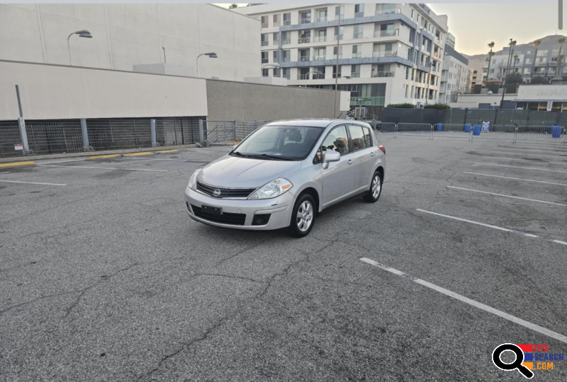 2012 Nissan Versa, Clean Title, 101000 miles for sale