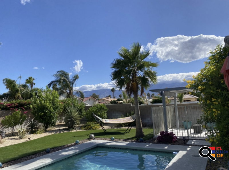  Beautiful Vacation Home for Rent in Palm Springs, CA