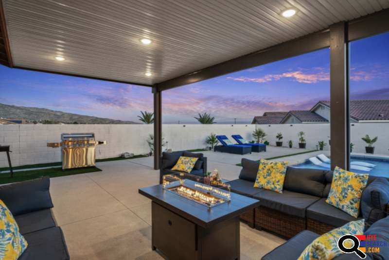 NEW: SPACIOUS BACKYARD, POOL & HOT TUB, GAMEROOM in DESERT HOT SPRINGS, CA