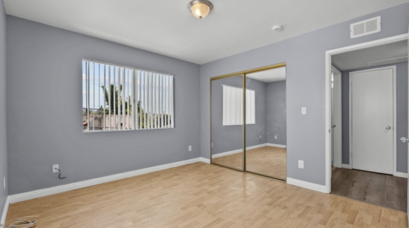  Apartment for Lease in Holywood, CA