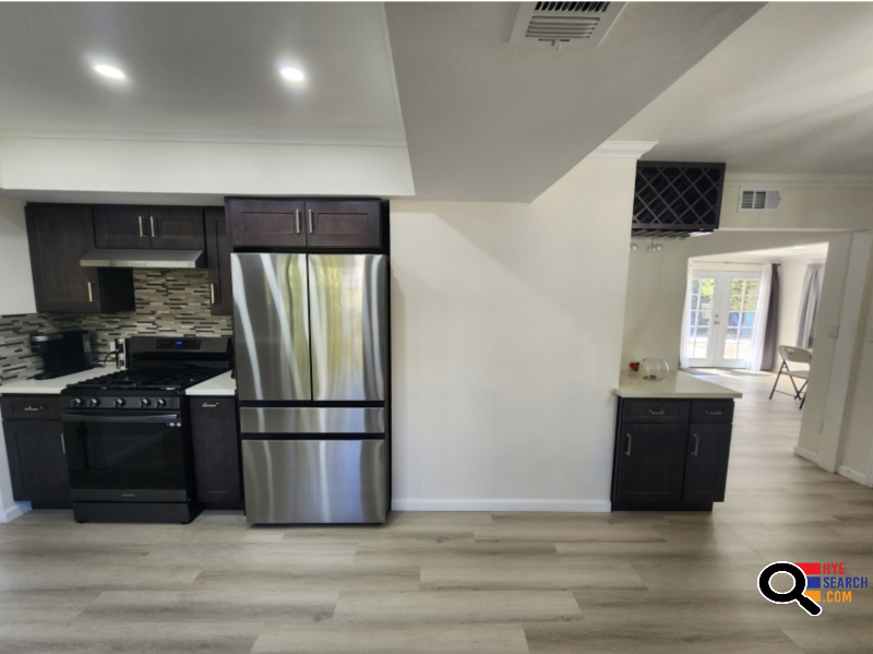  HOUSE FOR LEASE! FULLY RENOVATED, POOL, CENTRAL AC, GARAGE, WASHER DRYER, QUARTZ COUNTER in NORTHRIDGE, CA