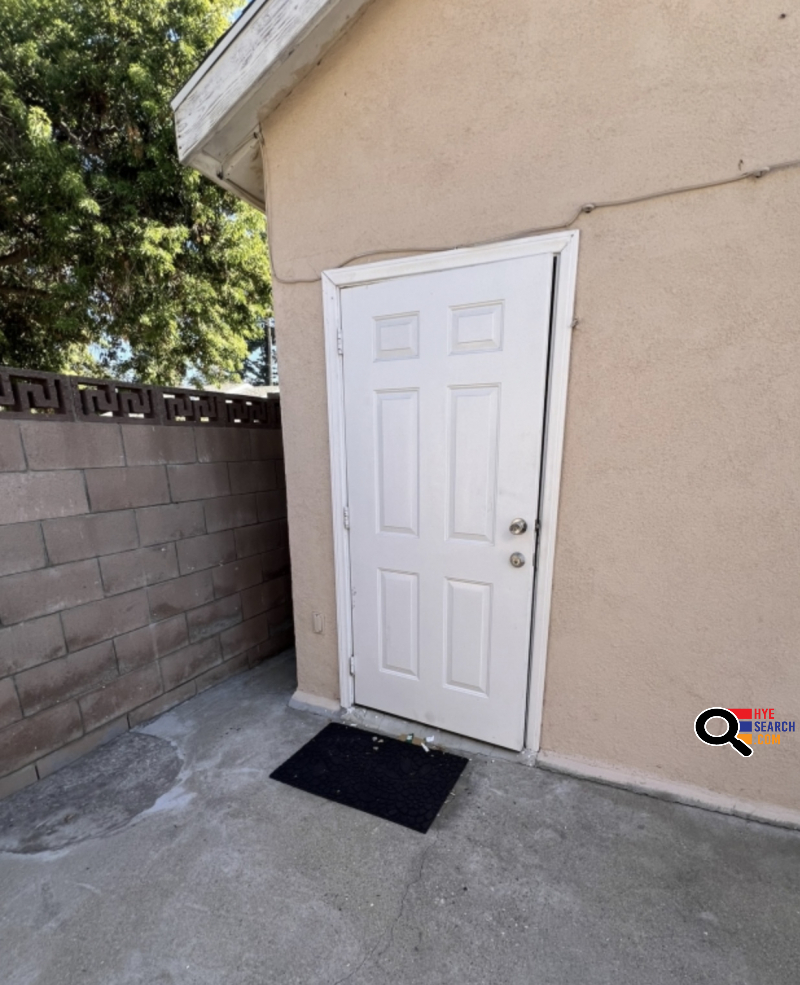 Back House for Rent, Utilities Included, AC/Heat, No Pets in Reseda, CA