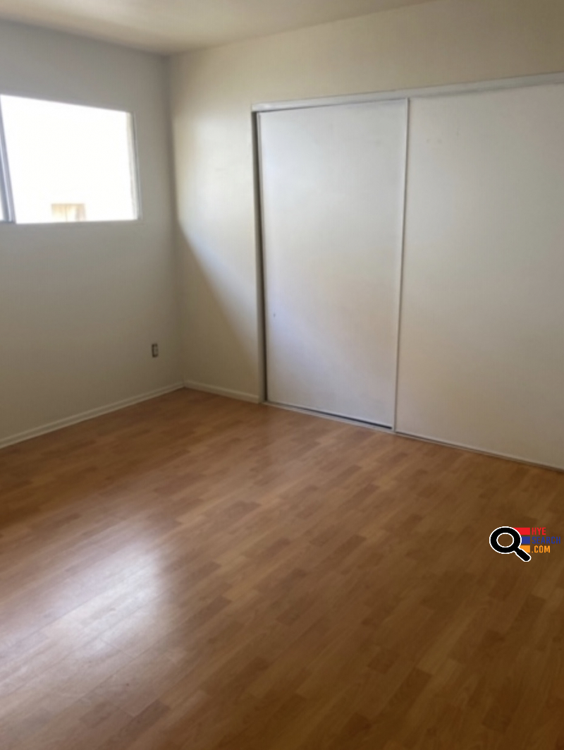 Apartment for Rent with Balcony and View in Tujunga, CA