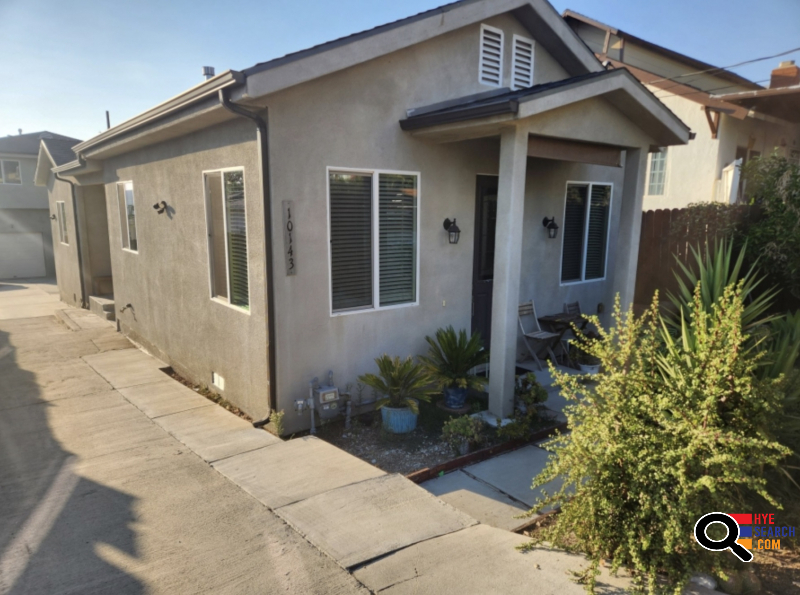  2 Houses for Rent Together in Tujunga, CA