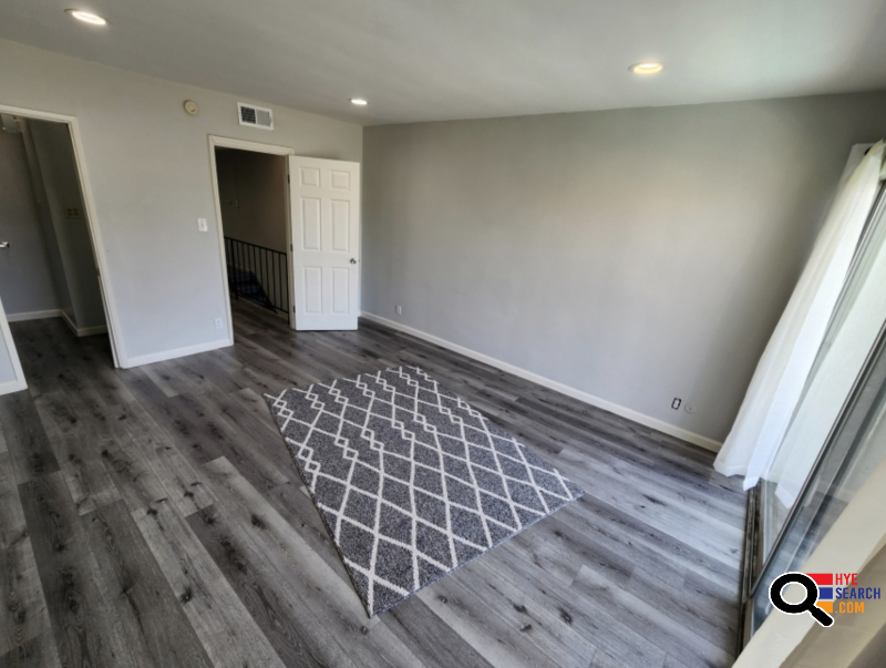  PRIME LOCATION, FULLY RENOVATED TOWNHOUSE APARTMENT FOR RENT, WASHER DRYER IN UNIT, POOL, CENTRAL AC, PARKING, PATIO in STUDIO CITY, CA