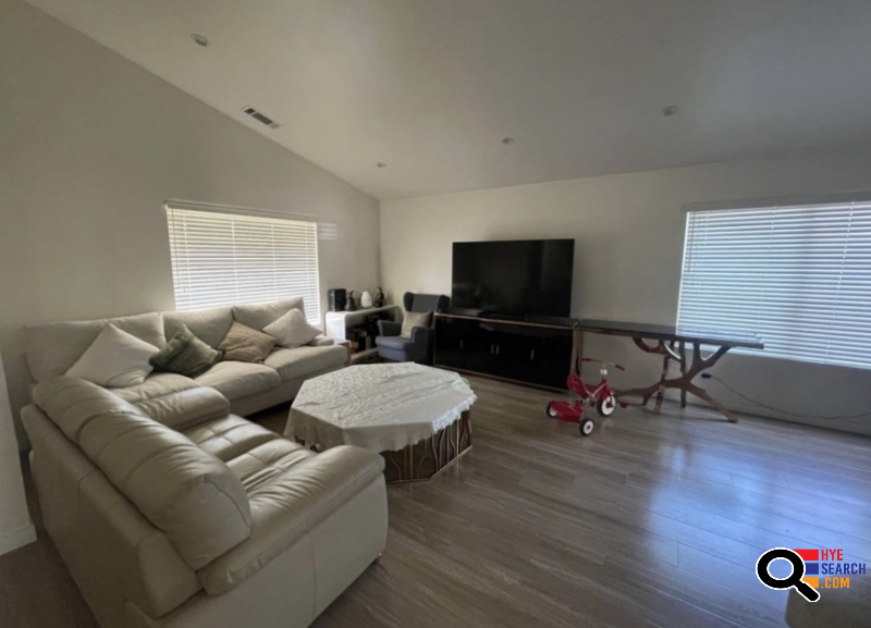 House for Rent in Panorama City, CA