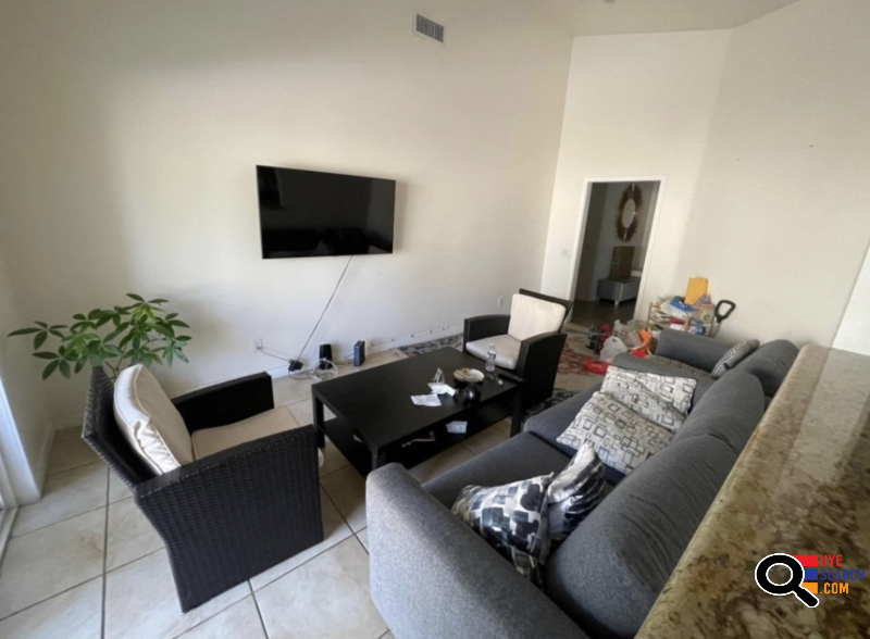 House for Rent in Panorama City, CA