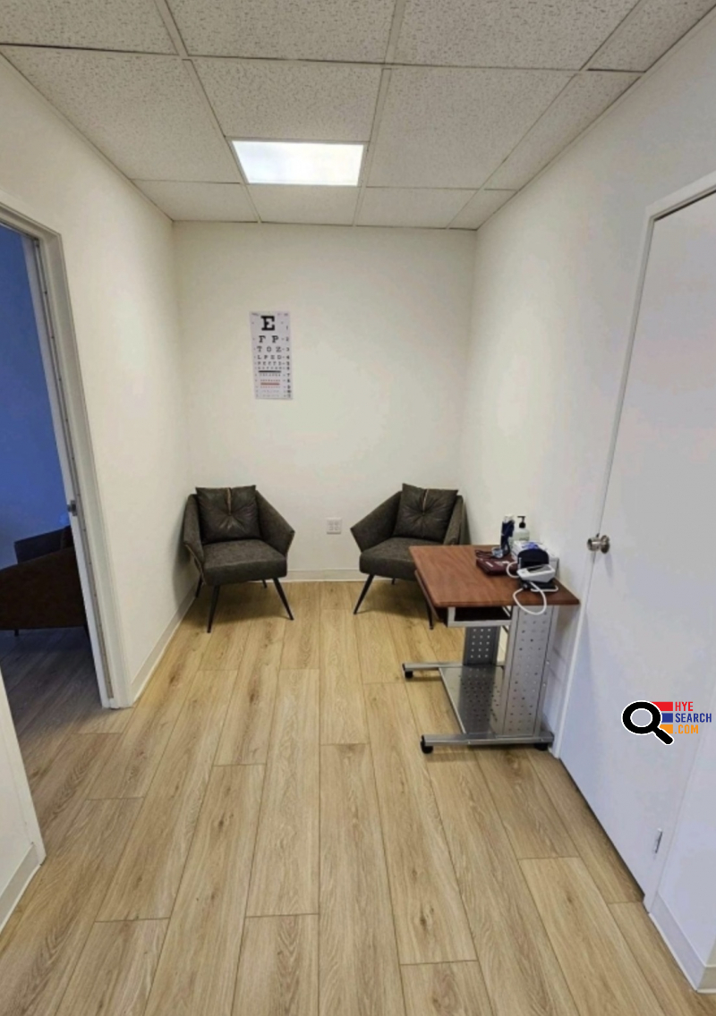 Office Space for Rent,  3 rooms + Private Bathroom in  Burbank, CA