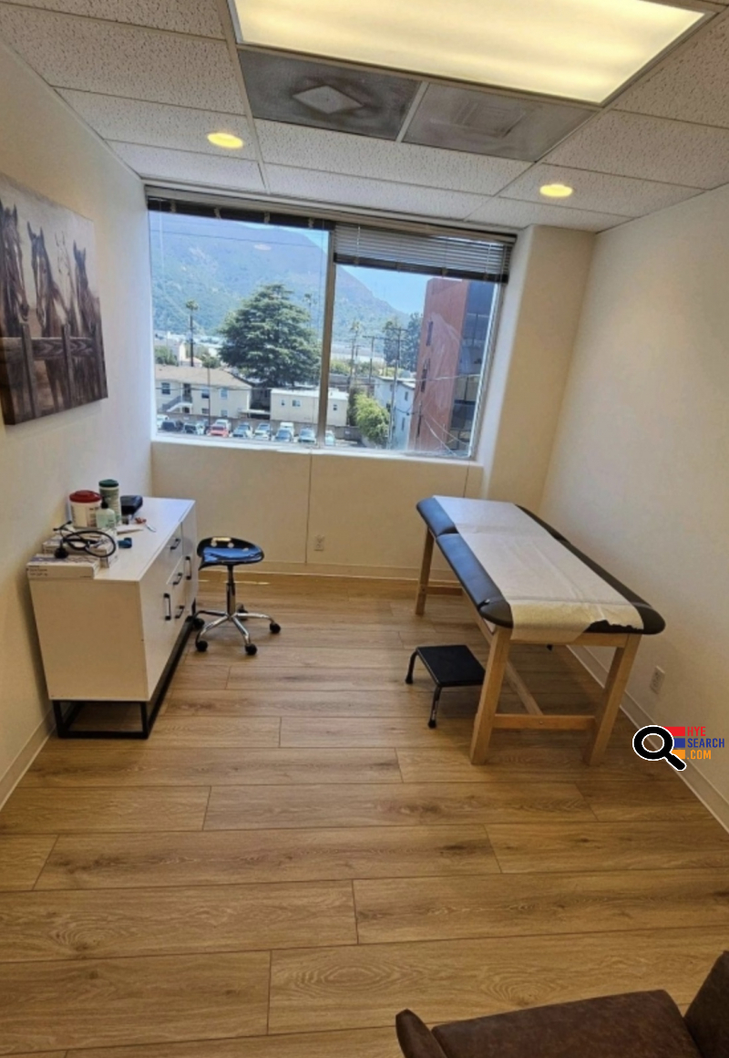 Office Space for Rent,  3 rooms + Private Bathroom in  Burbank, CA