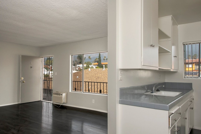  Unit for Rent in Glendale, CA