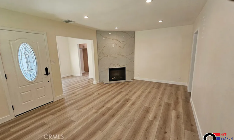  House For Rent in Burbank, CA