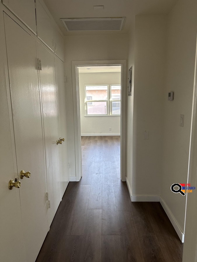 Apartment for rent in Burbank, CA