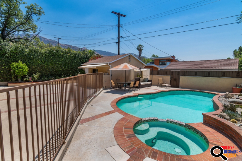  House For Lease in Burbank, CA