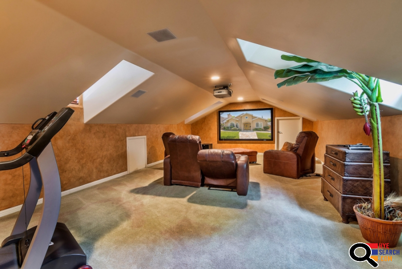  House For Lease in Burbank, CA