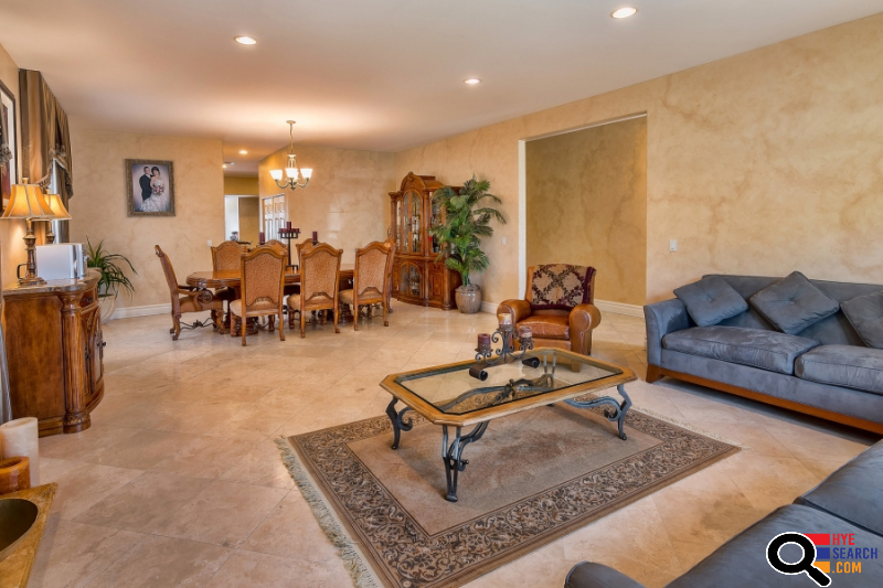  House For Lease in Burbank, CA