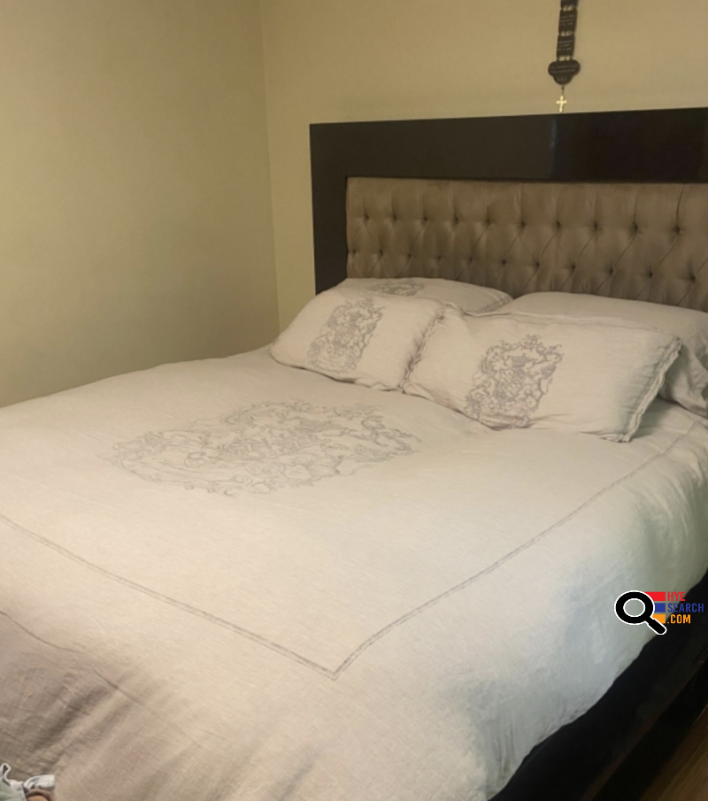 Bedroom Set for sale in Granada Hills, CA