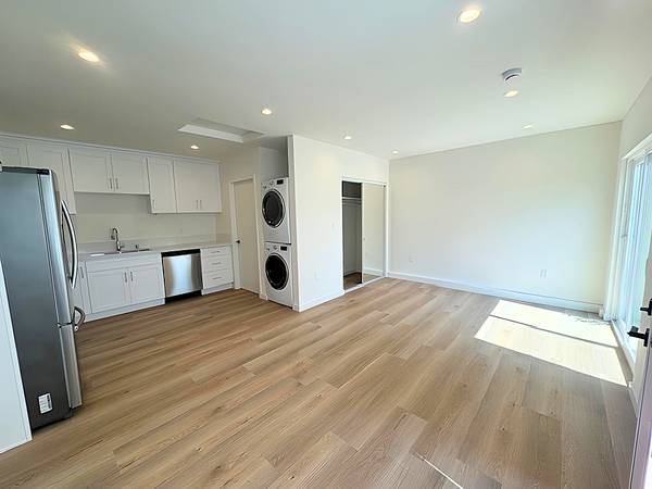  Apartment for Rent in Hollywood, CA