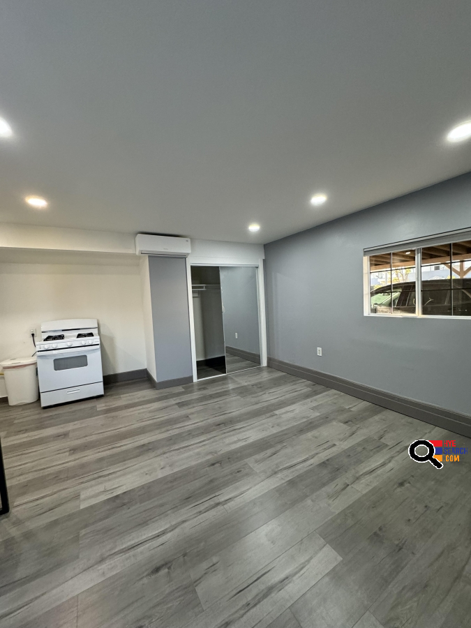 Studio for Rent in North Hollywood, CA