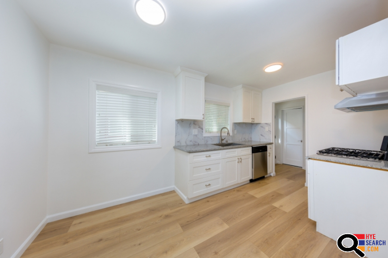  Unit for Rent in Van Nuys, CA