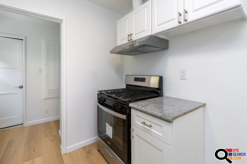  Unit for Rent in Van Nuys, CA