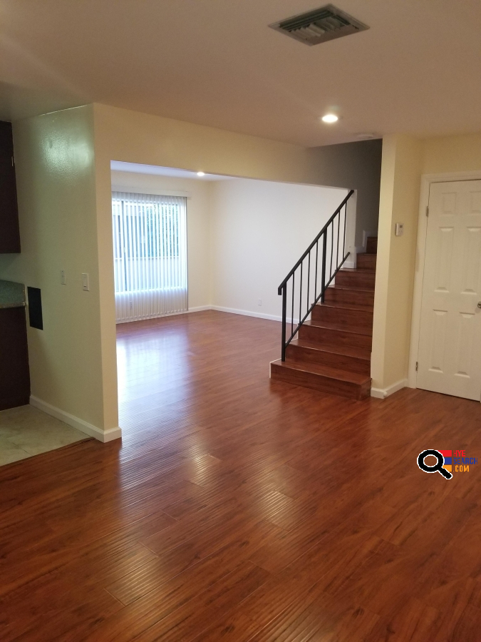 Condo for Rent in Van Nuys, CA