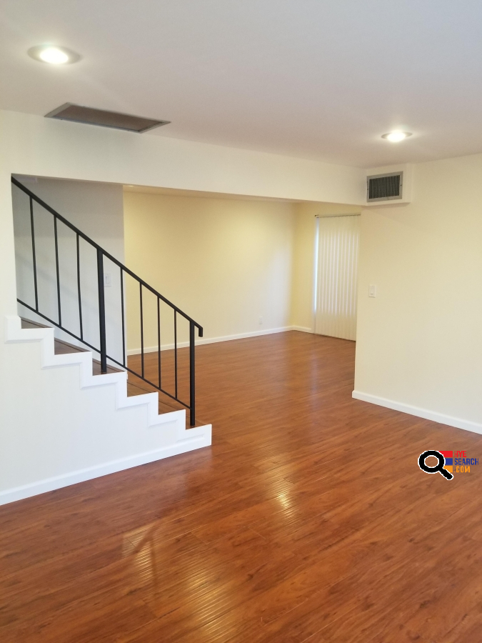 Condo for Rent in Van Nuys, CA