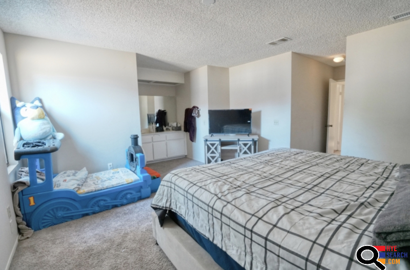  Single Family Home for Sale near Yamaava