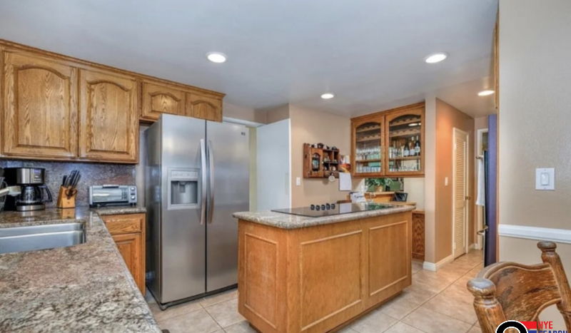 Single Family Residence for Sale in Granada Hills, CA