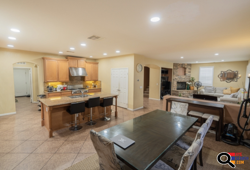 HOUSE FOR SALE! VERY SPACIOUS 3579 SQFT GREAT LOCATION in SANTA CLARITA, CA