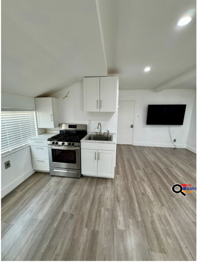 Unit for Rent in Northridge, CA