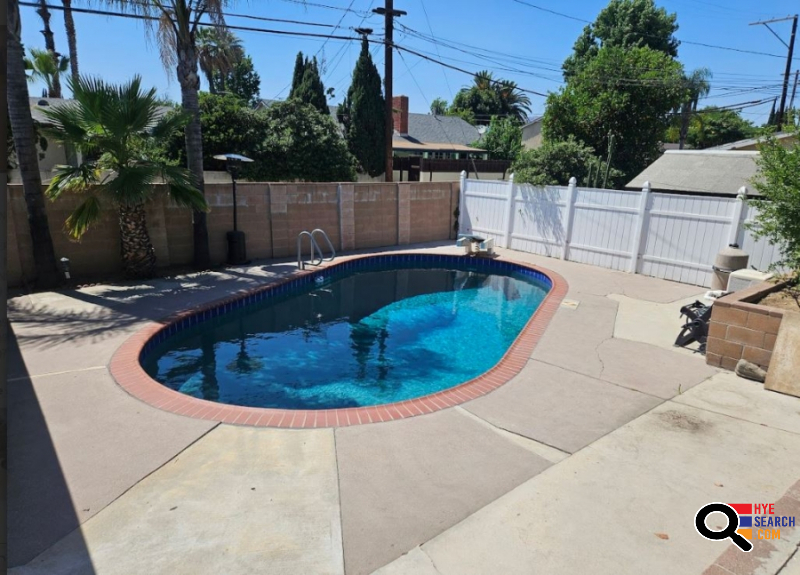 House for Rent in Granada Hills Area, CA