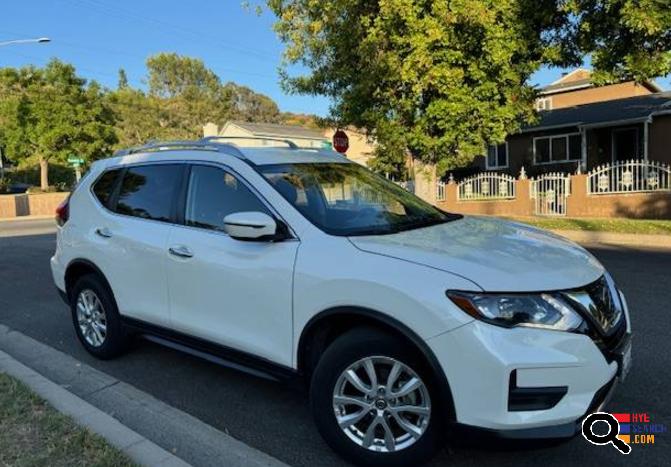  2020 NISSAN ROGUE SV FWD ECCELLENT CONDITION for sale in Glendale, CA