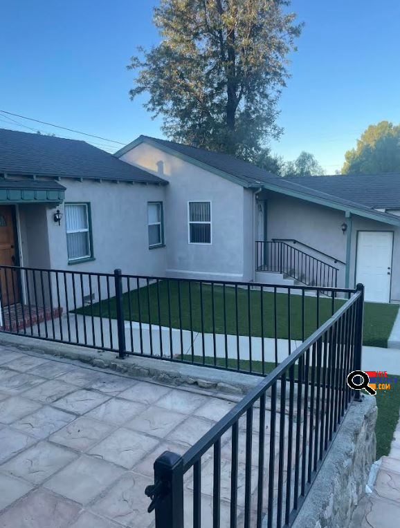  House for Rent in Tujunga, CA