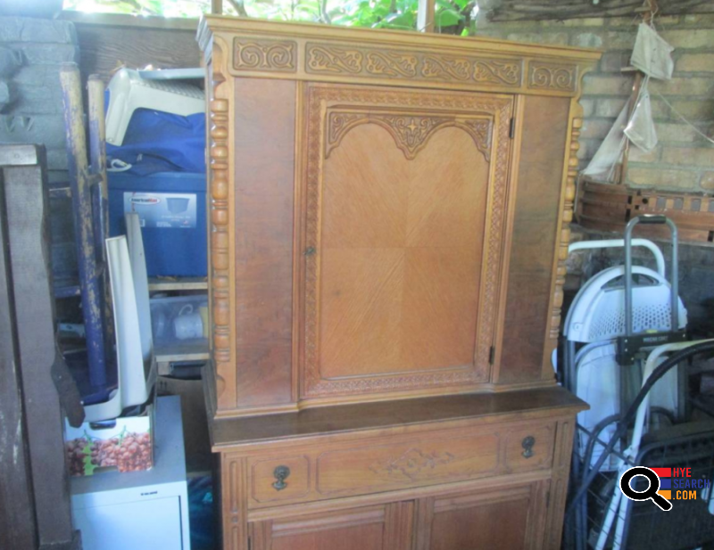  Cabinet in La Crescenta, CA