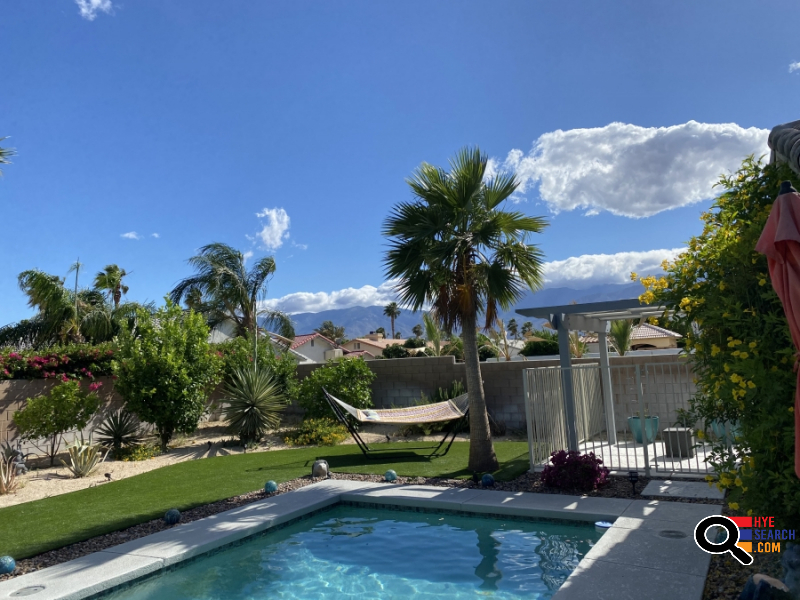  Beautiful Vacation Home for Rent in Palm Springs, CA