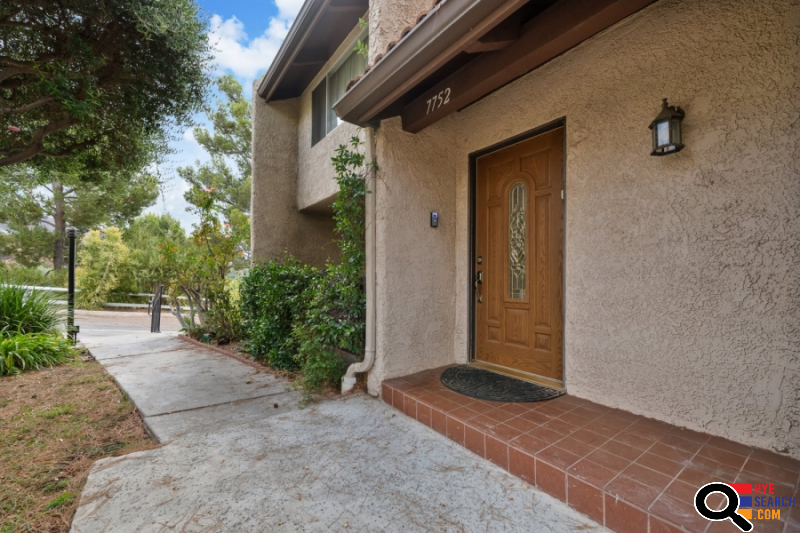  Cabrini Home For Sale with Views in Burbank, CA