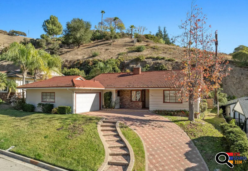 Single Family Residence for Sale in Glendale, CA