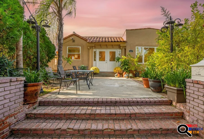 Single Family Residence for Sale in Glendale, CA