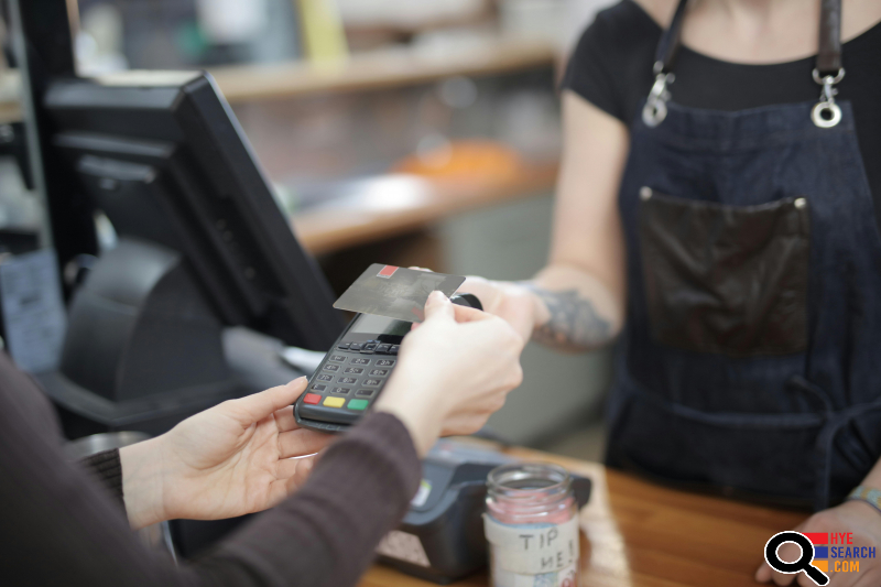 Female Cashier is Needed in a Restaurant in Woodland Hills, CA