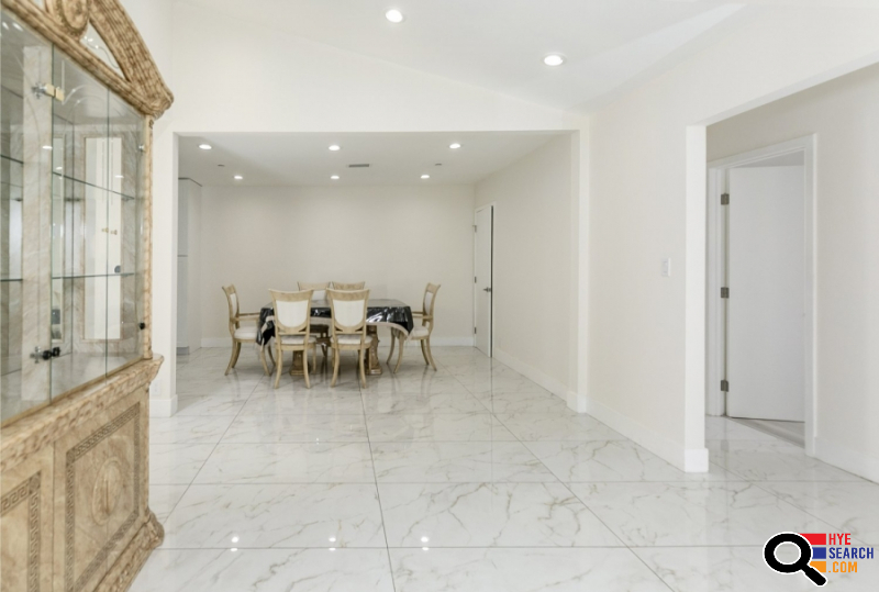 House for Rent in Panorama City, CA